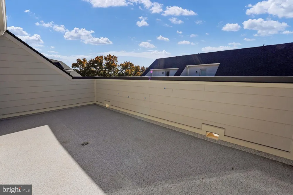 945 SYCAMORE DR SE Washington, DC 20032