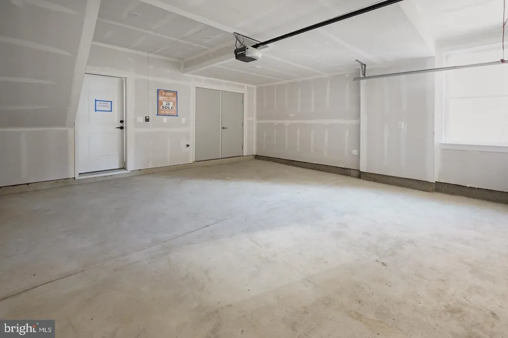 945 SYCAMORE DR SE Washington, DC 20032