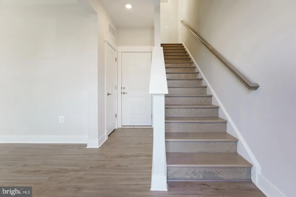 945 SYCAMORE DR SE Washington, DC 20032