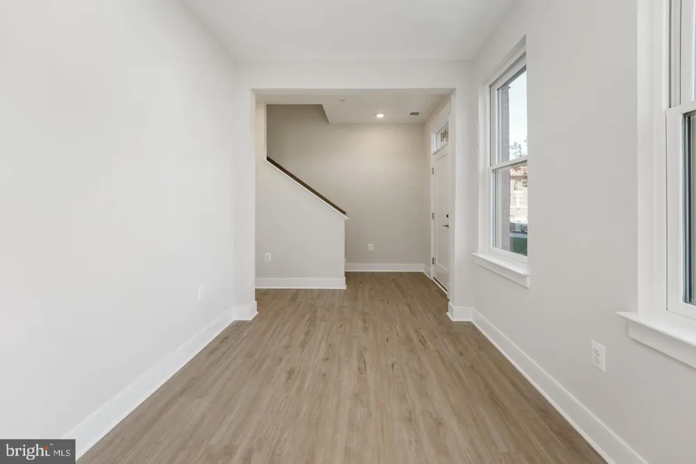 945 SYCAMORE DR SE Washington, DC 20032