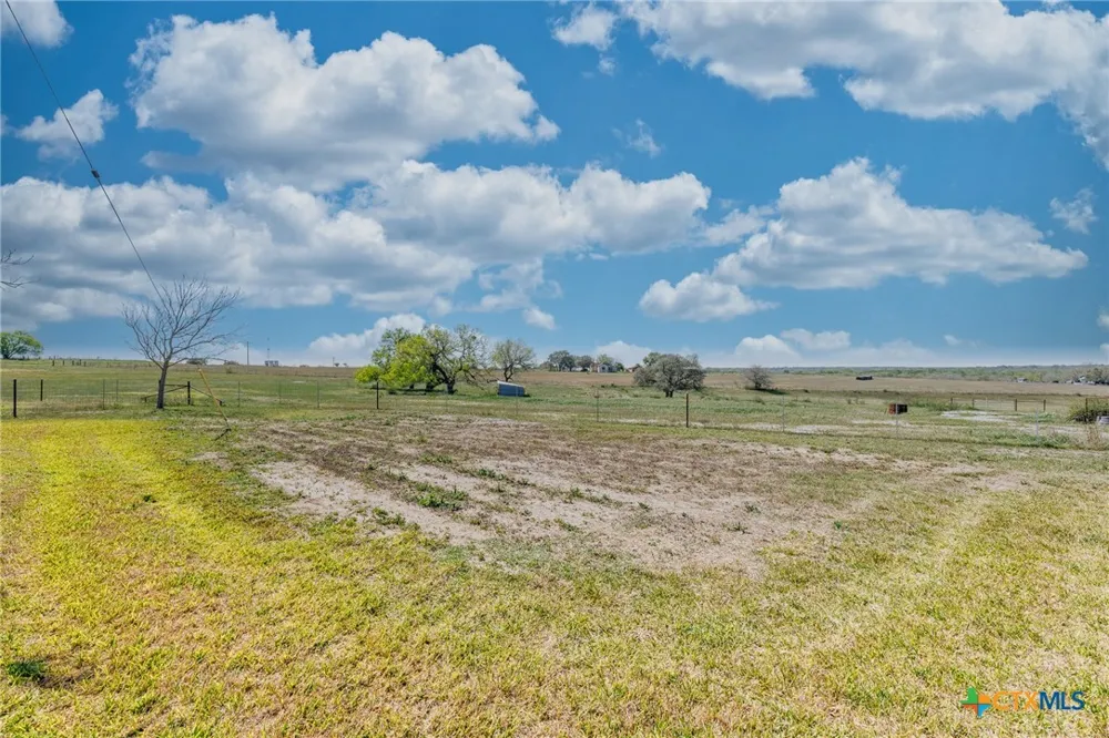 FM 951 Yoakum, TX 77995