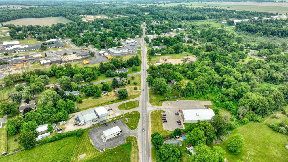 215 Brooklyn Road Jackson, MI 49201