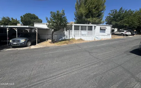 2451 Soledad Canyon Rd Road #Spc 6