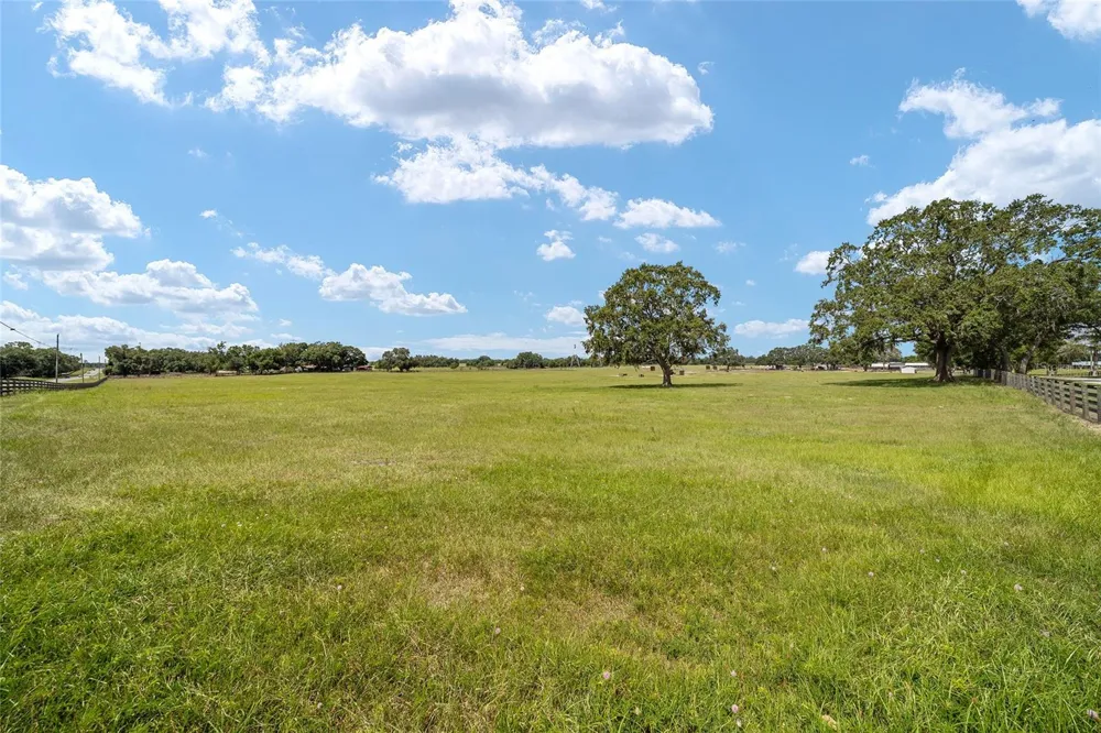 1231 NW 102ND BOULEVARD Wildwood, FL 34785