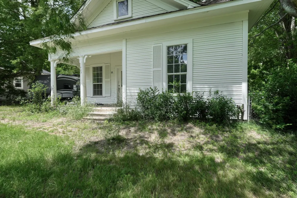 409 S Boyd Street Lindale, TX 75771