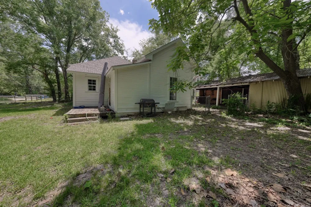 409 S Boyd Street Lindale, TX 75771