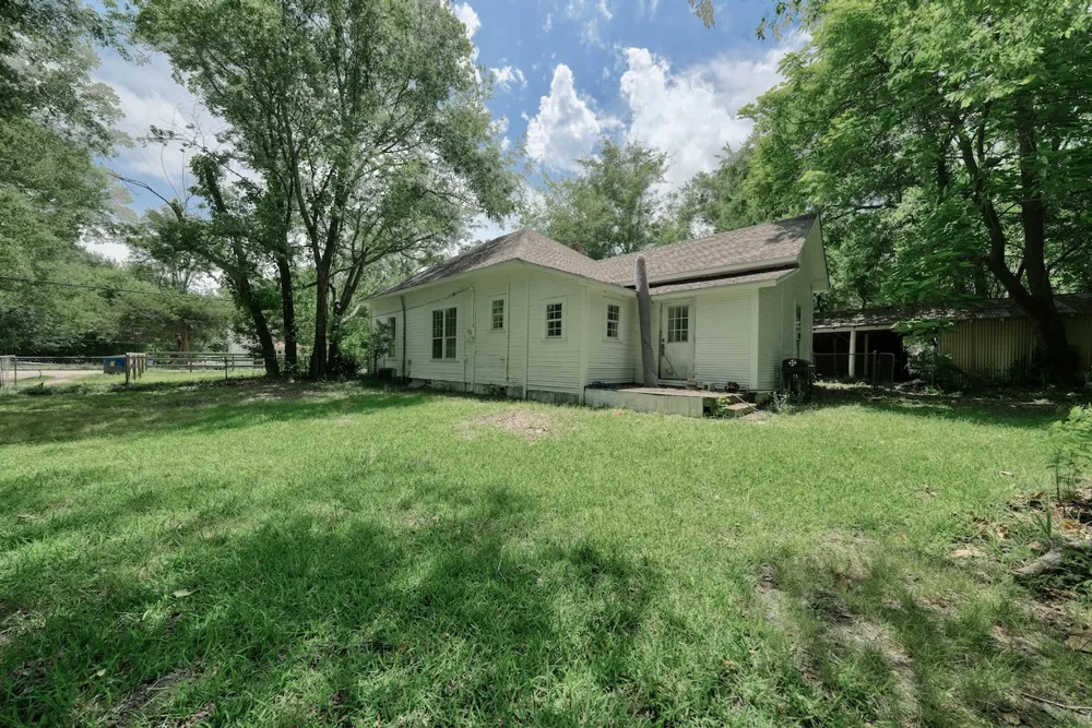 409 S Boyd Street Lindale, TX 75771
