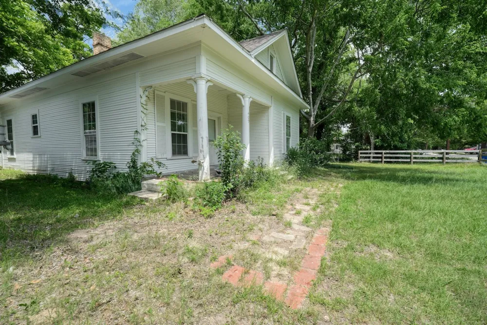 409 S Boyd Street Lindale, TX 75771