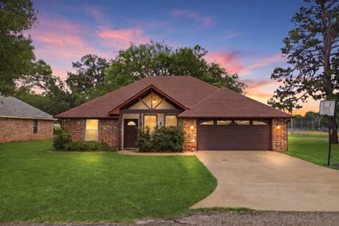 605 Penny Lane