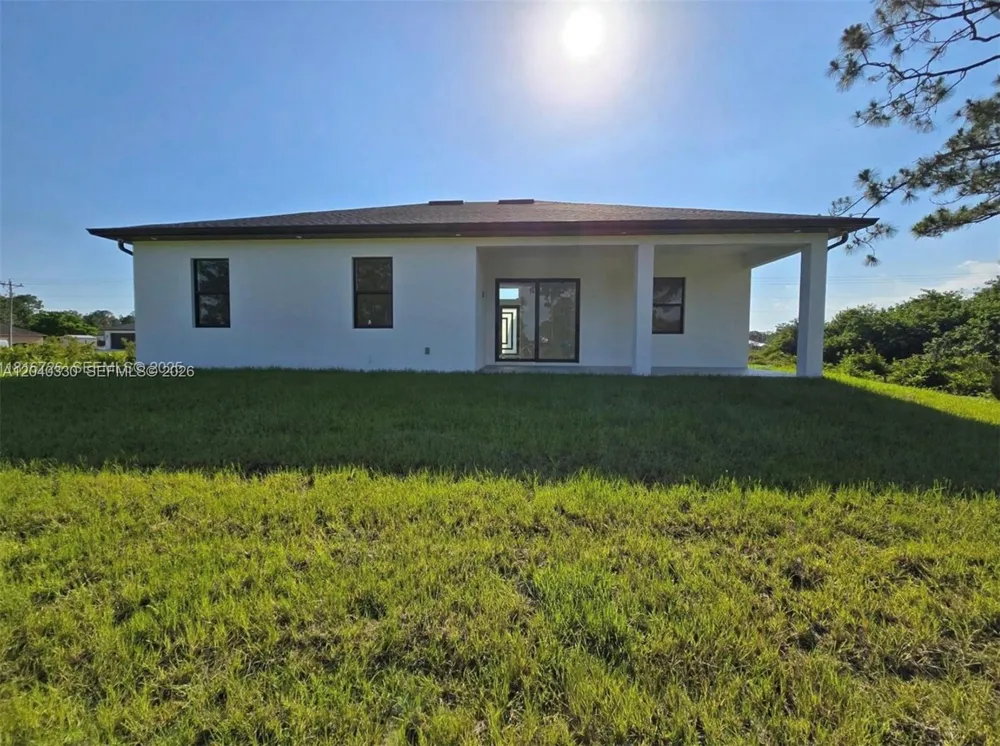 815 Anaconda Ave S Lehigh Acres, FL 33974