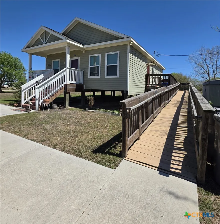 501 S 13th Street Seadrift, TX 77983