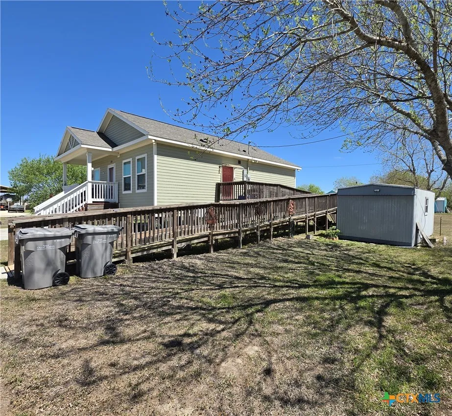 501 S 13th Street Seadrift, TX 77983