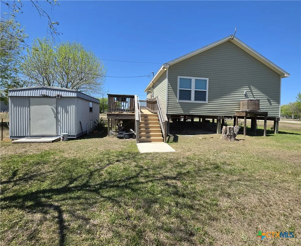 501 S 13th Street Seadrift, TX 77983
