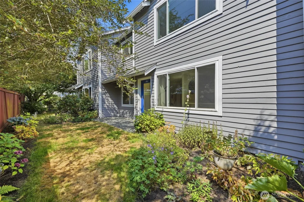 21116 80th Avenue W #7 Edmonds, WA 98026