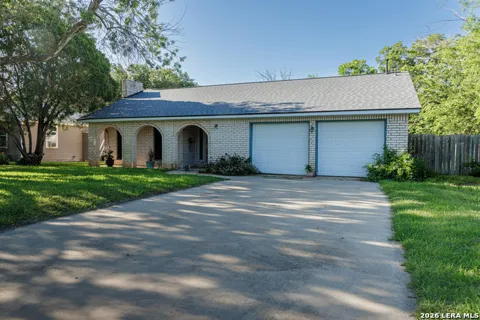 1107 E SAN ANTONIO ST