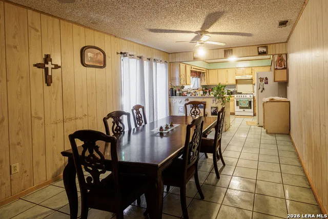 1107 E SAN ANTONIO ST Pearsall, TX 78061
