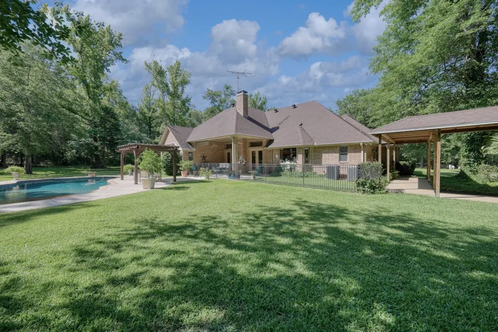 17898 Fm 16 W Lindale, TX 75771