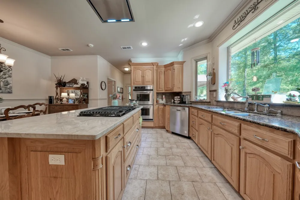 17898 Fm 16 W Lindale, TX 75771