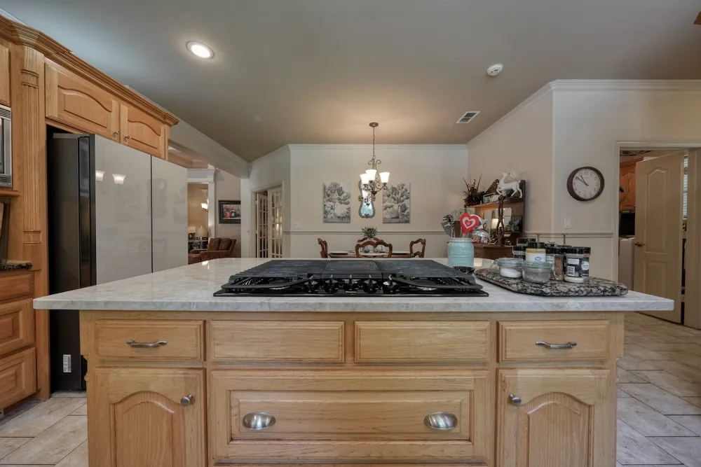 17898 Fm 16 W Lindale, TX 75771