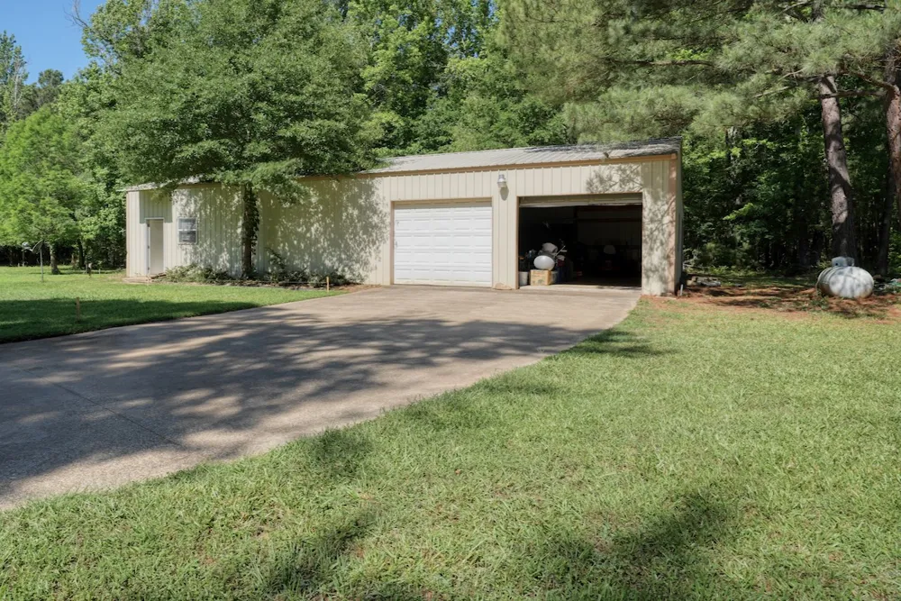 17898 Fm 16 W Lindale, TX 75771