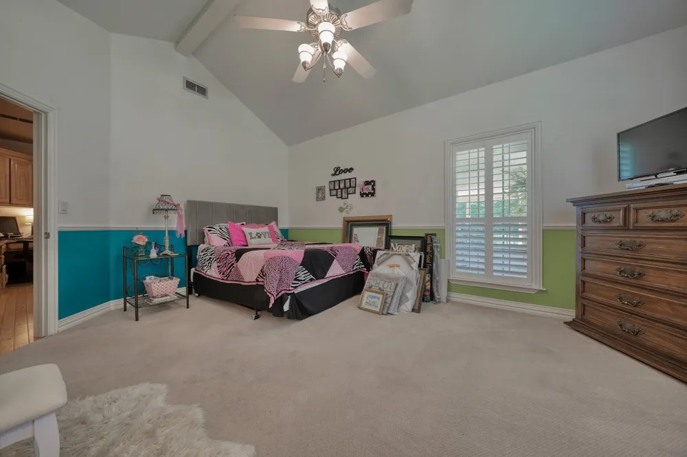 17898 Fm 16 W Lindale, TX 75771