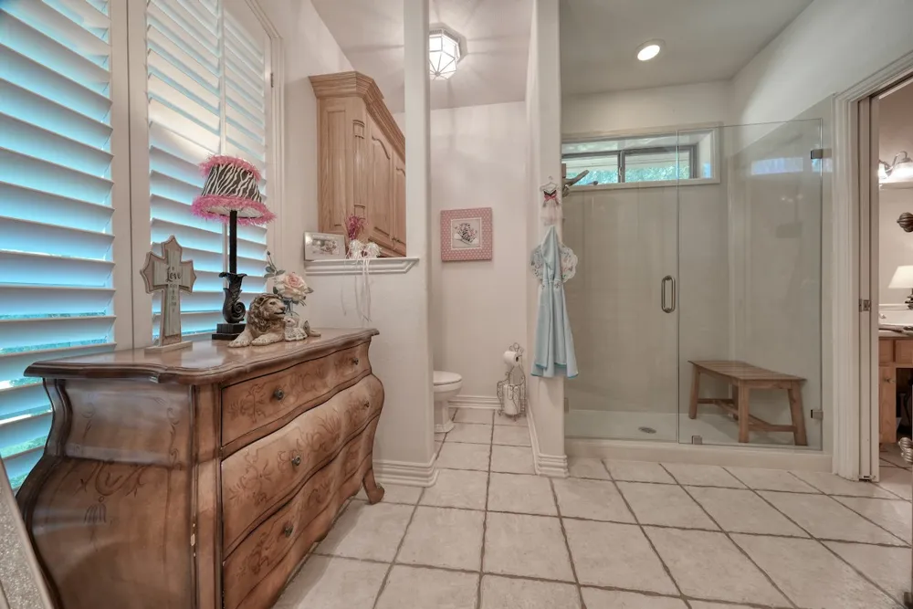 17898 Fm 16 W Lindale, TX 75771