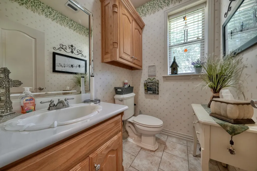 17898 Fm 16 W Lindale, TX 75771