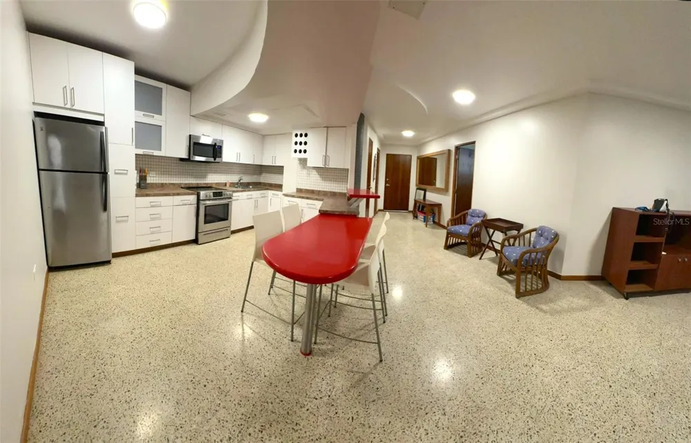 185 CALLE PINE GROVE #B-1 Carolina, PR 00979