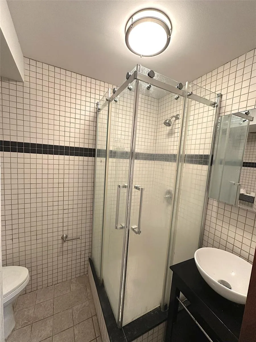 185 CALLE PINE GROVE #B-1 Carolina, PR 00979