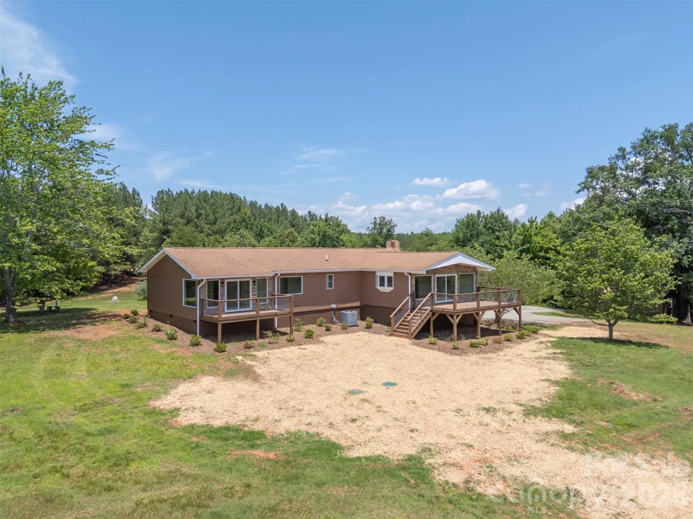 5732 S Nc 9 Highway Tryon, NC 28782