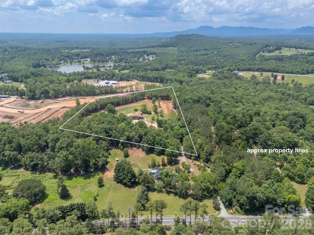 5732 S Nc 9 Highway Tryon, NC 28782