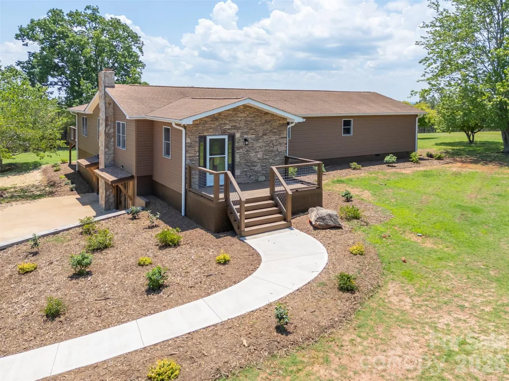 5732 S Nc 9 Highway Tryon, NC 28782