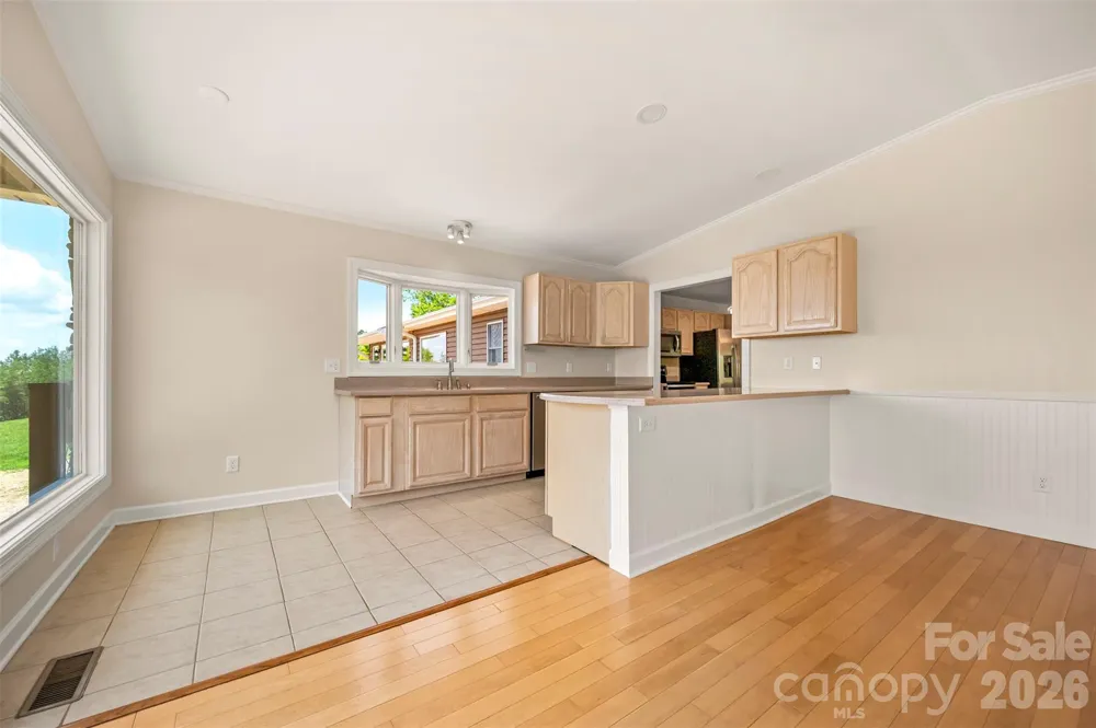 5732 S Nc 9 Highway Tryon, NC 28782
