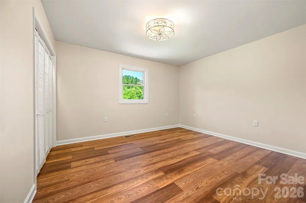 5732 S Nc 9 Highway Tryon, NC 28782