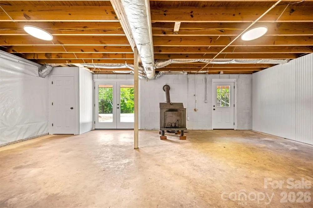 5732 S Nc 9 Highway Tryon, NC 28782