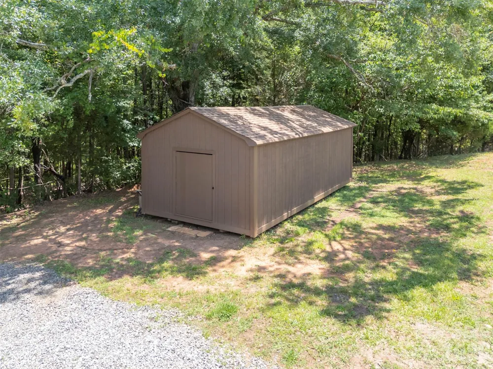 5732 S Nc 9 Highway Tryon, NC 28782