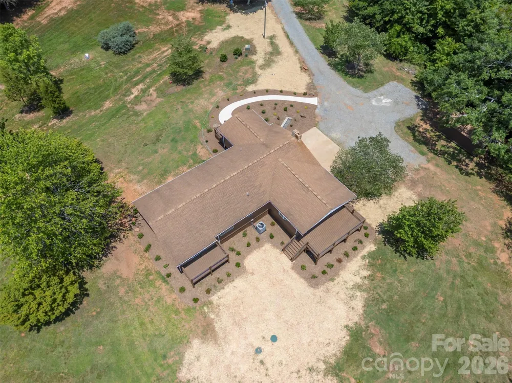 5732 S Nc 9 Highway Tryon, NC 28782