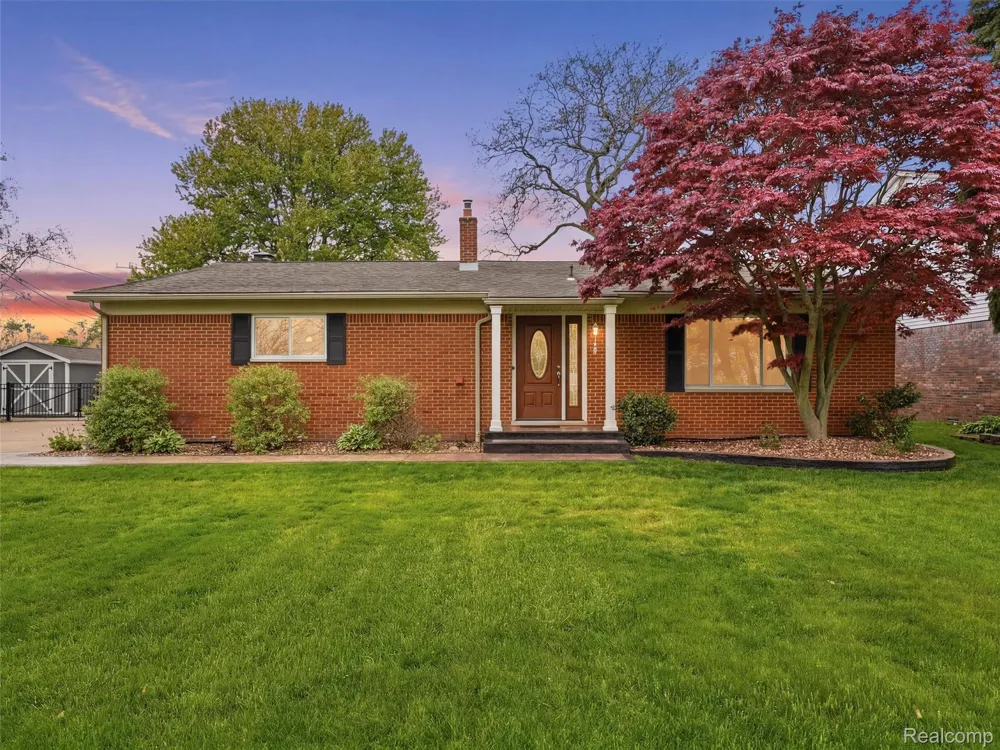 32160 S River Road Harrison Charter Township, MI 48045