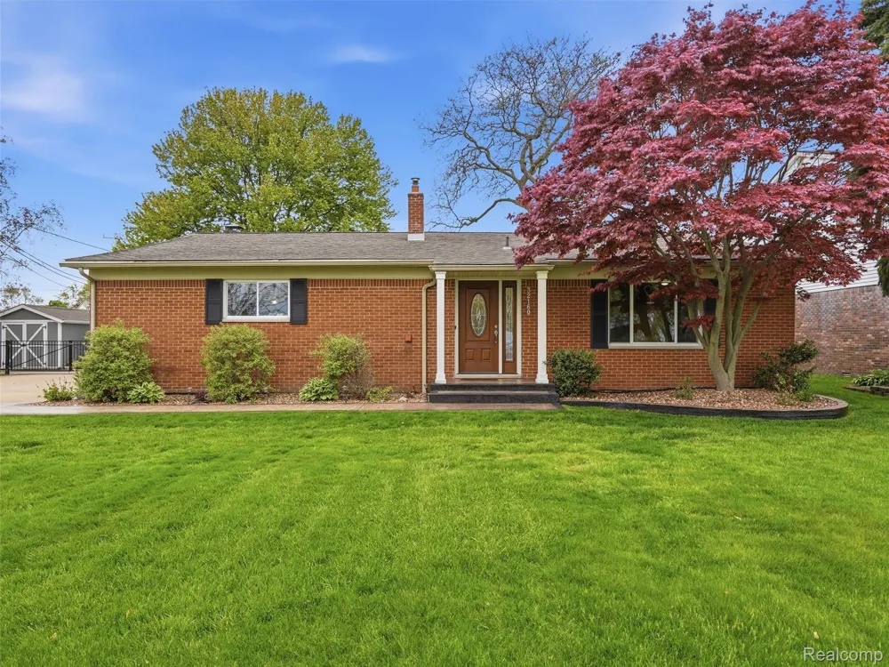 32160 S River Road Harrison Charter Township, MI 48045