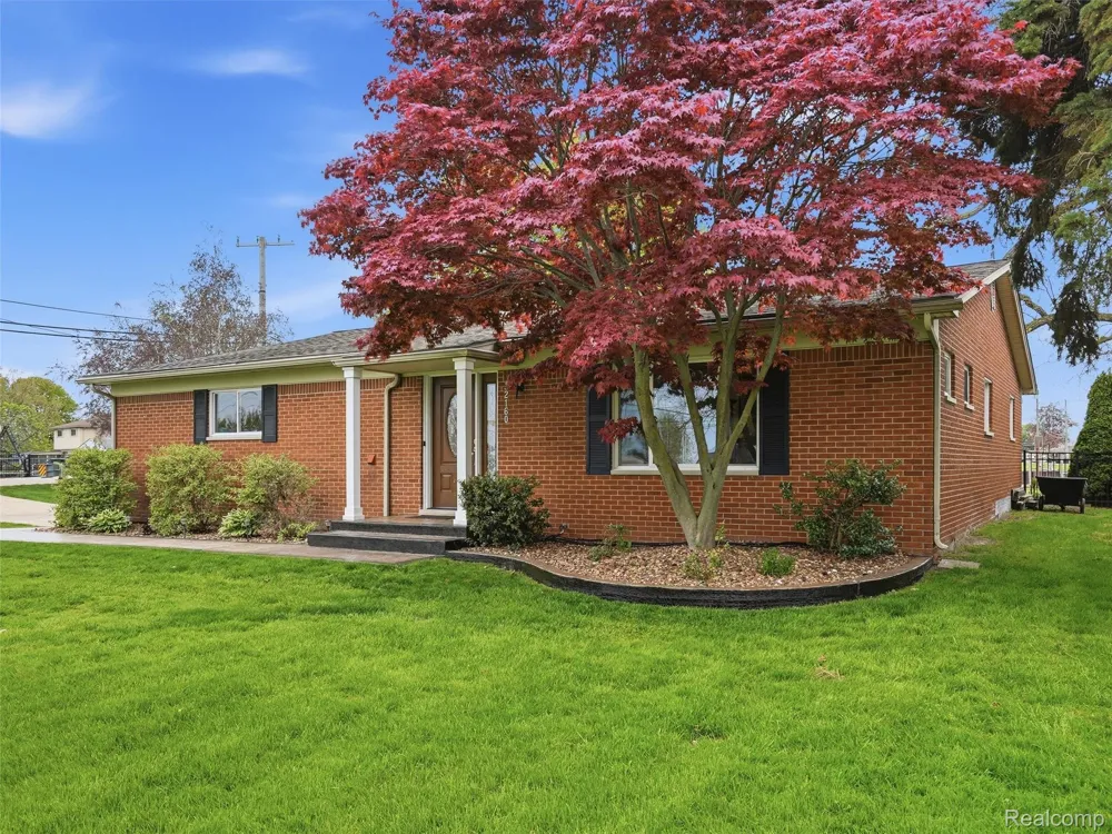 32160 S River Road Harrison Charter Township, MI 48045