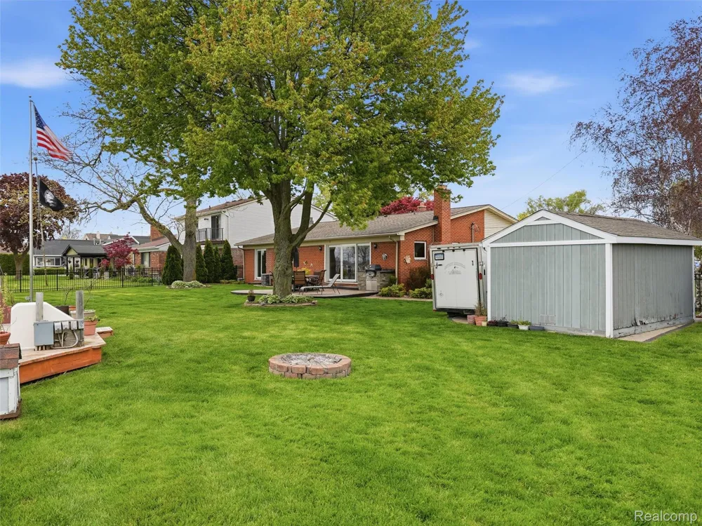 32160 S River Road Harrison Charter Township, MI 48045
