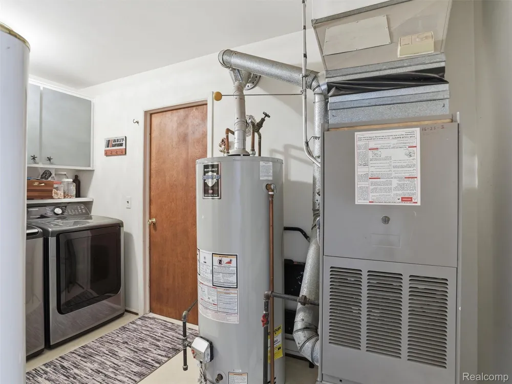 32160 S River Road Harrison Charter Township, MI 48045