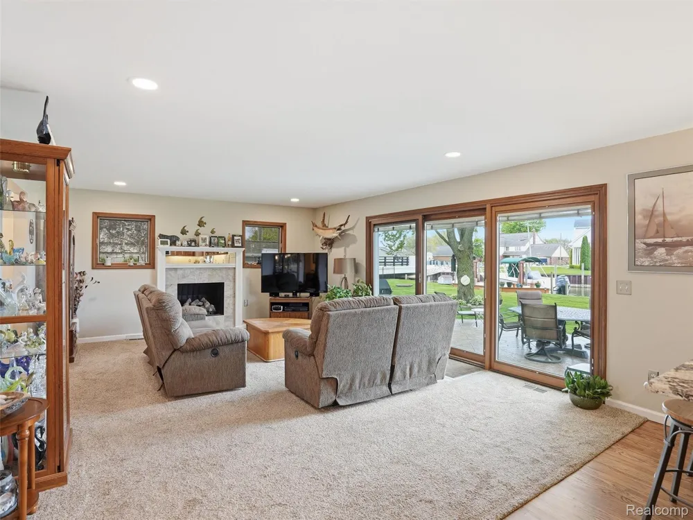 32160 S River Road Harrison Charter Township, MI 48045