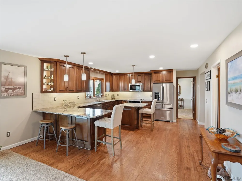 32160 S River Road Harrison Charter Township, MI 48045
