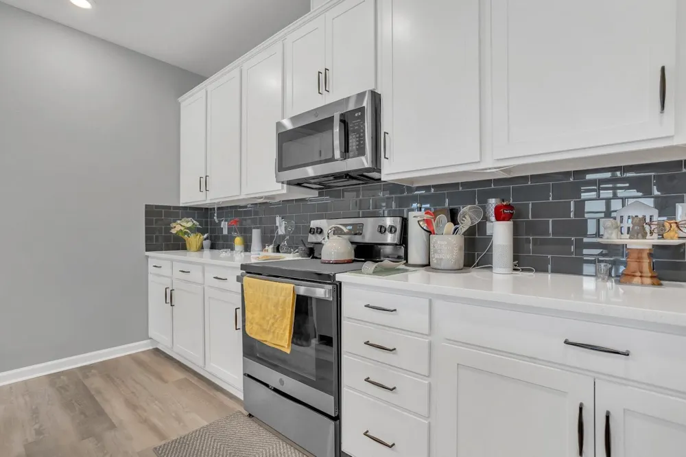 6213 DOLOSTONE DRIVE Lakeland, FL 33811