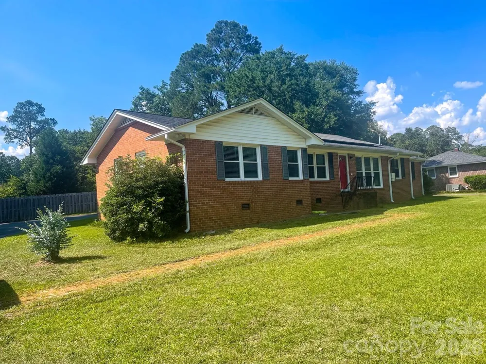 14 Hamden Circle Cheraw, SC 29520