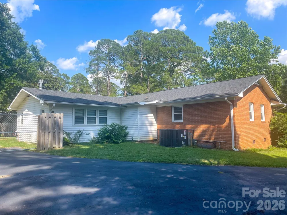 14 Hamden Circle Cheraw, SC 29520