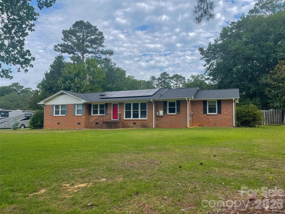 14 Hamden Circle Cheraw, SC 29520