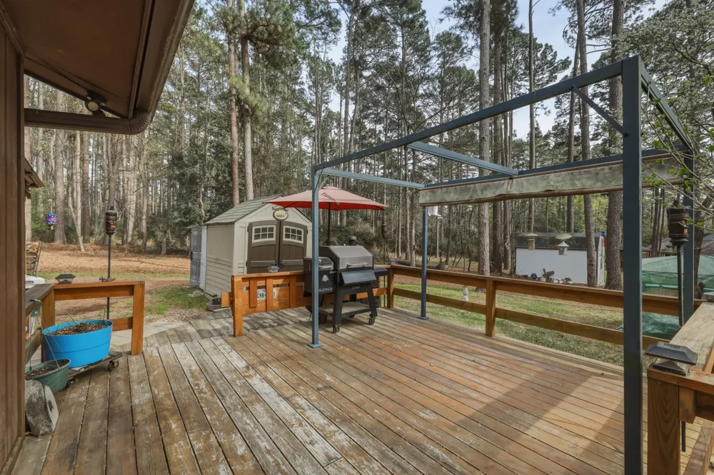 1048 W Holly Trail Hawkins, TX 75765