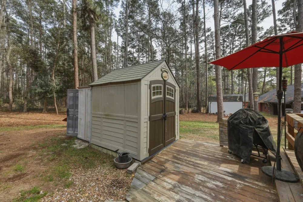 1048 W Holly Trail Hawkins, TX 75765